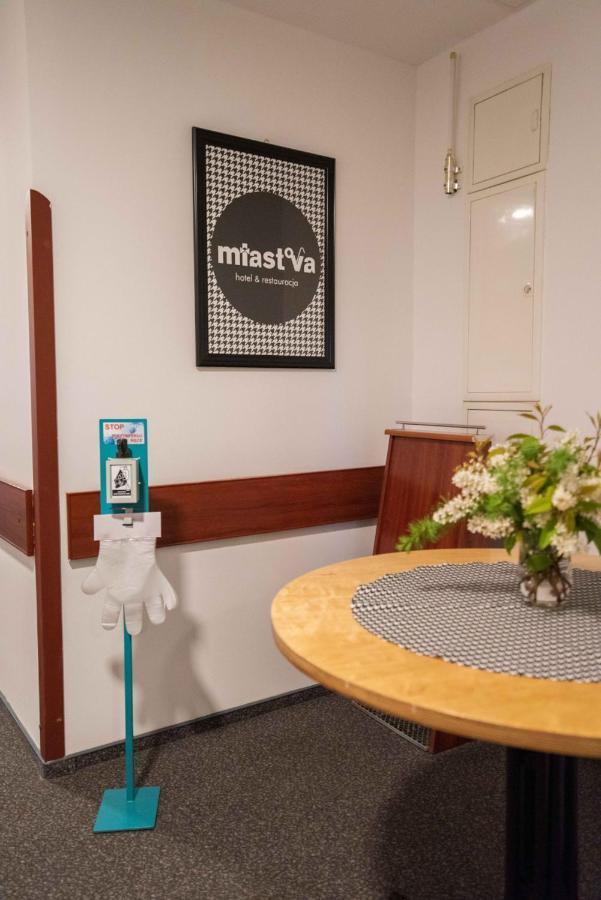 Hotel Reg Benz ミエレツ エクステリア 写真